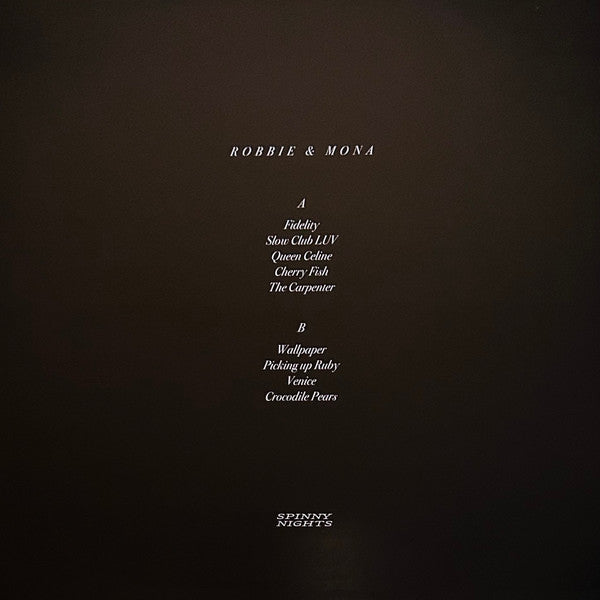 Robbie & Mona - EW