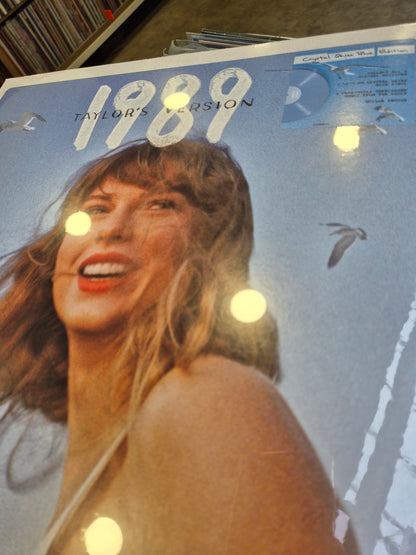 Taylor Swift - 1989 (Taylor's Version) crystal skies blue vinyl LP